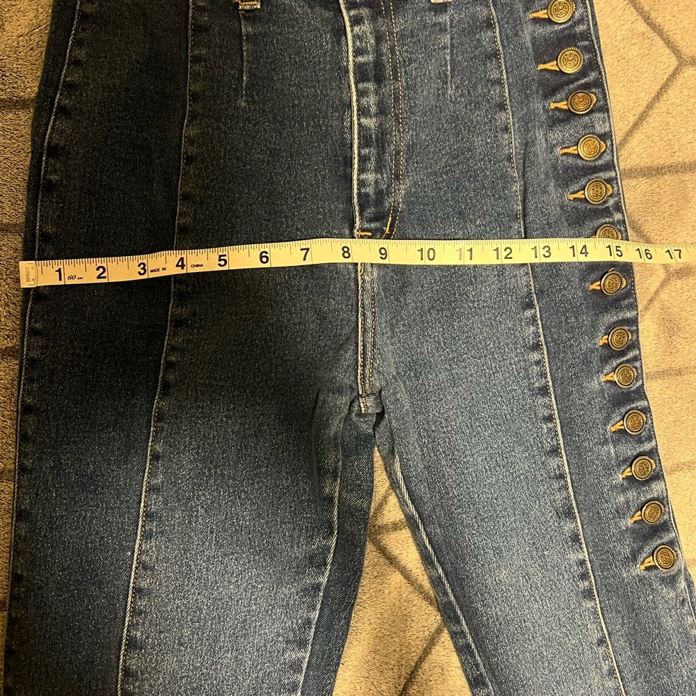 EUC Reno Button Embellished Dark Wash Stretchy Mom Jeans Size 26-27 - Picture 7 of 9